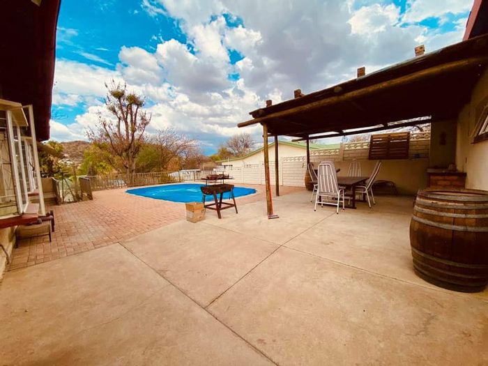 Property #2350388, House Rental Monthly in Klein Windhoek