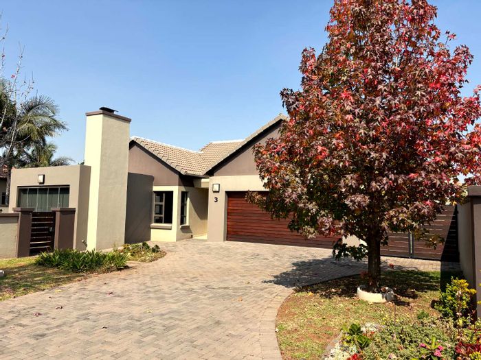 House For Sale in Retire At Midstream: Open plan living, patio, double garage.
