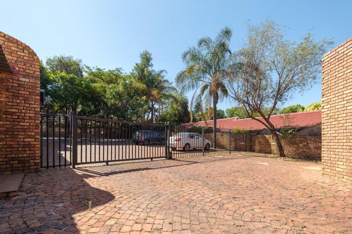 Property #2332532, Office For Sale in Moreleta Park