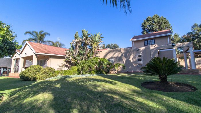 Alberante House For Sale: Entertainers' dream with pool, flatlet, and ample parking.