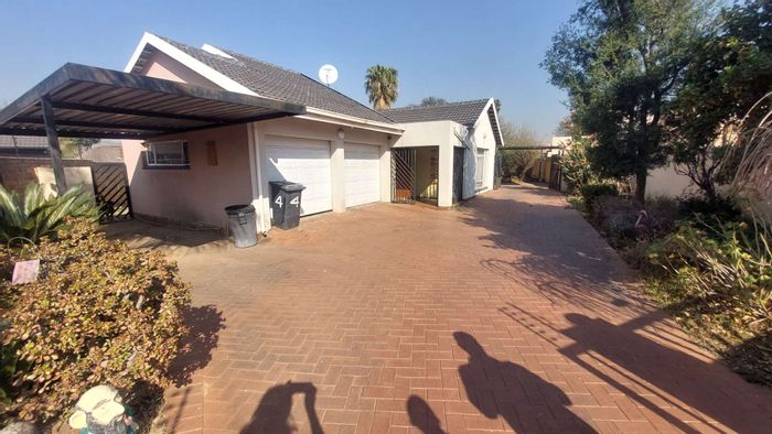 Property #2176954, House for sale in Brackenhurst