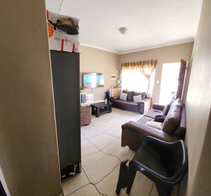 Property #2415533, Apartment For Sale in Wanaheda