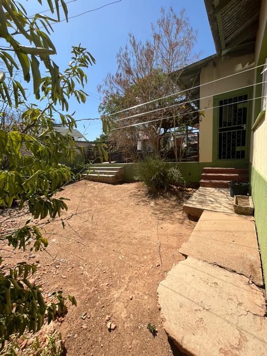 House for Sale in Windhoek North: 3 bedrooms, entertainment area, bachelor flat, large garden.