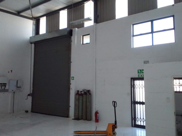 Property #2250066, Industrial rental monthly in Capricorn