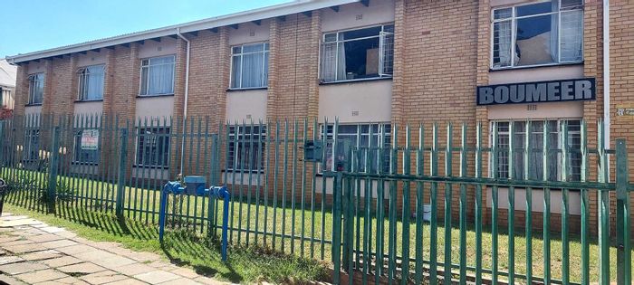 Property #2222997, Apartment for sale in Alberton Central