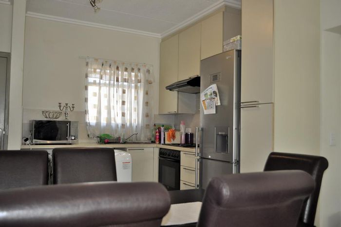 Property #2153514, Apartment auction in Bryanston