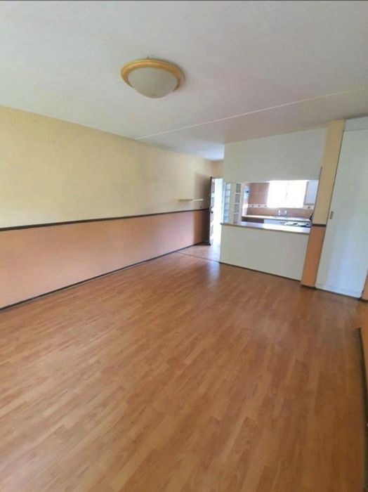 Meyersdal Townhouse For Sale: 2 beds, private garden, near amenities and major roads.