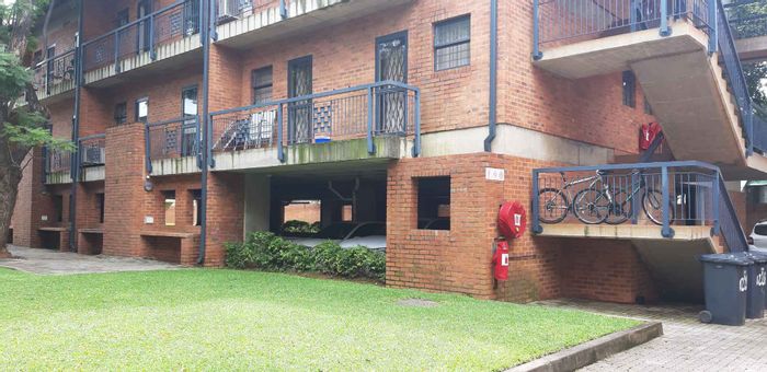 Property #2104500, Apartment rental monthly in Hatfield