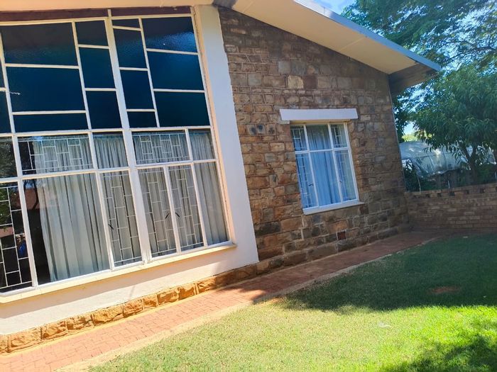 Property #2425855, House Rental Monthly in Silverton