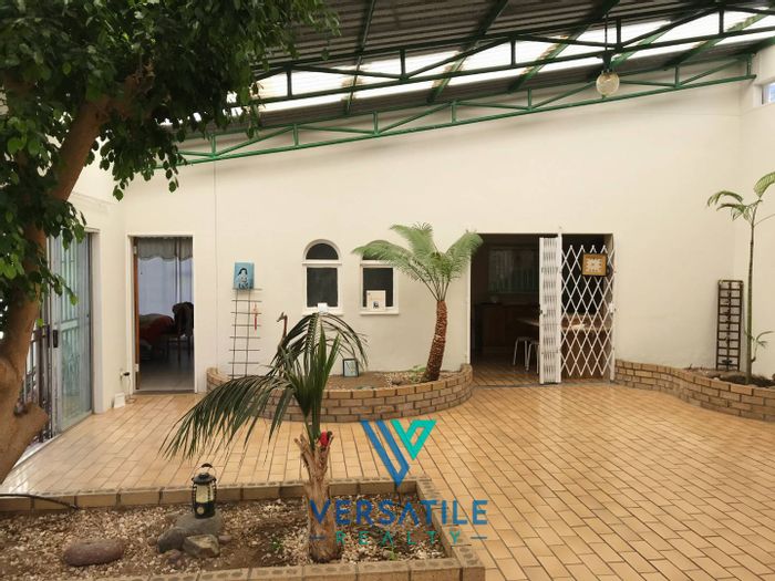 Klein Windhoek Houses for sale, page 2