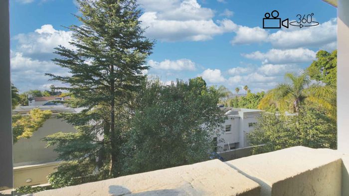 For Sale: 2-Bedroom Apartment in Sandown with garage, security, and panoramic views.