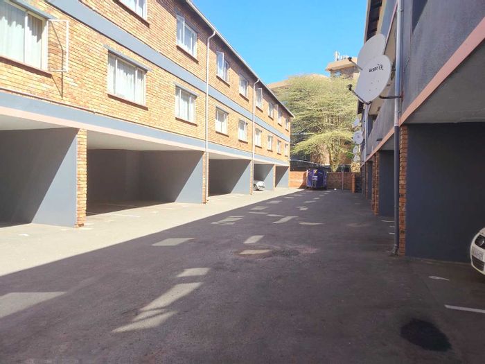 2-Bedroom Apartment For Sale in Kempton Park Central with 24-hour security and parking.