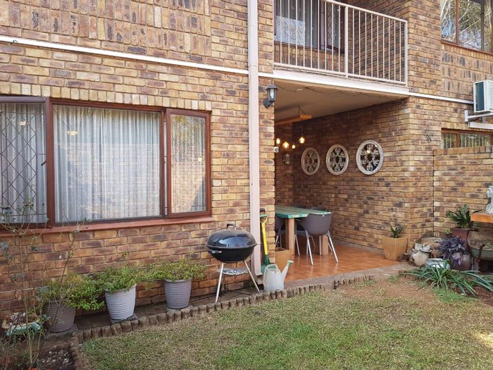 Property #2141065, Townhouse for sale in Hennopspark