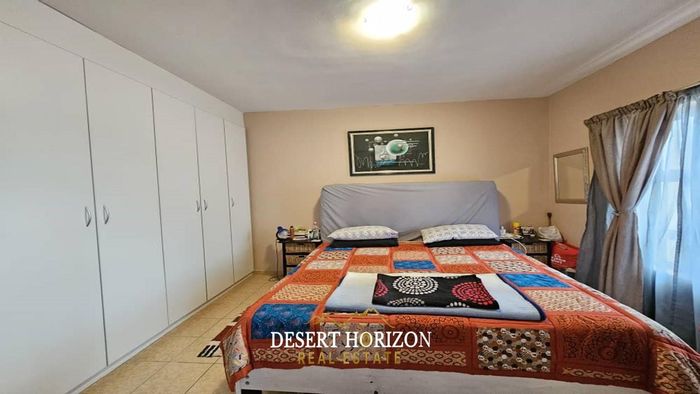 Property #2285964, Apartment For Sale in Mile 4