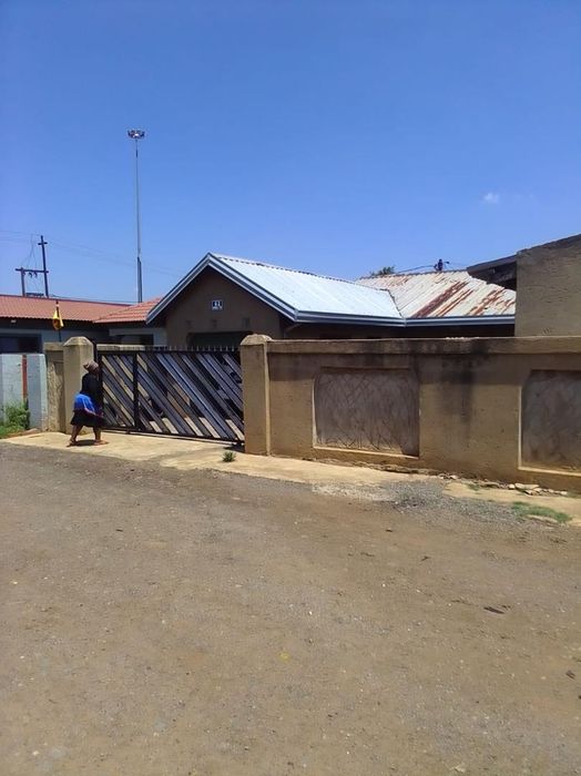 Property #2203819, House for sale in Katlehong