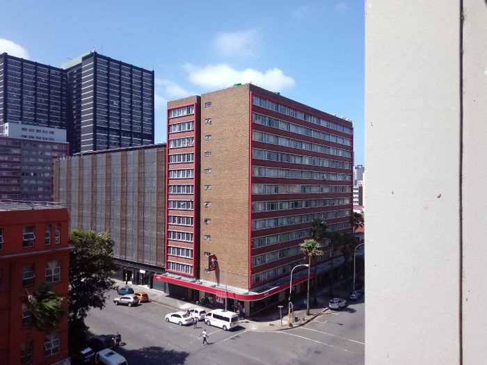 Property #2214217, Apartment for sale in Durban Central