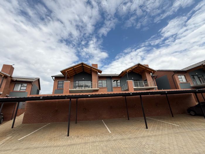 For Sale: Townhouse in Olympus AH with 2 beds, double carport, and security.