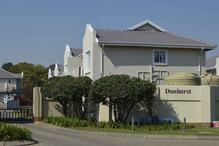 Norton Park Townhouse For Sale: Communal pool, gardens, security, and fiber internet.