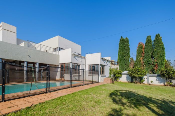 Property #2385886, House For Sale in Moreleta Park