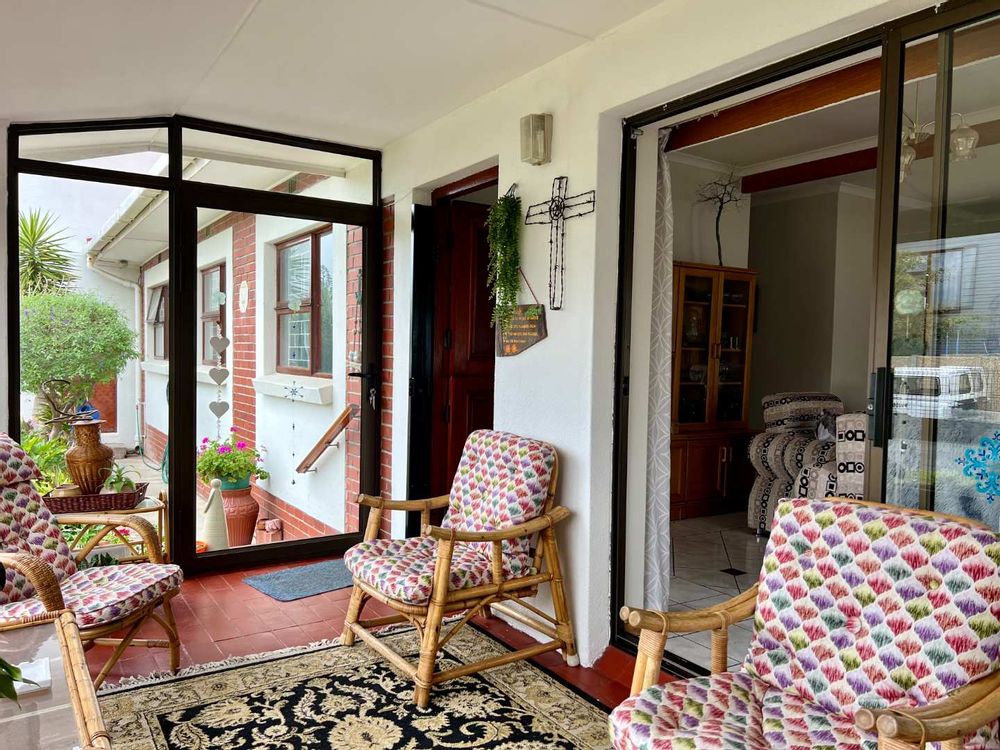 Kleinmond house for sale - entrance