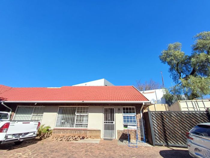 Property #2268583, Cluster rental monthly in Blairgowrie