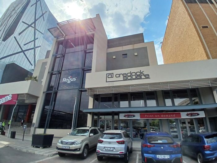 Office To Rent in Rosebank: 699 sqm, flexible layout, kitchen, balcony access.