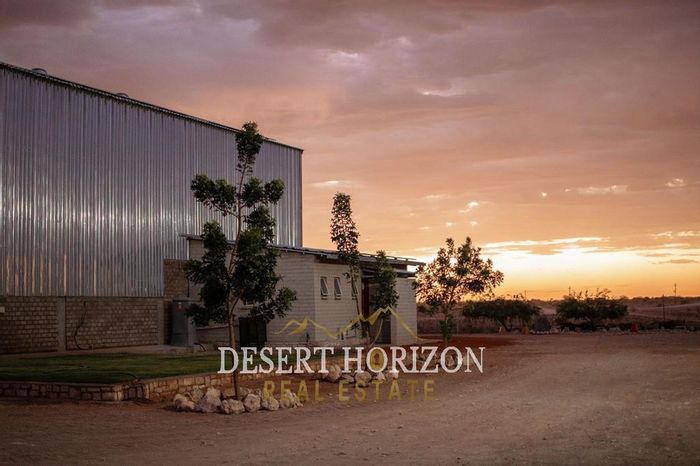 Property #2467784, Guest House For Sale in Mariental Central