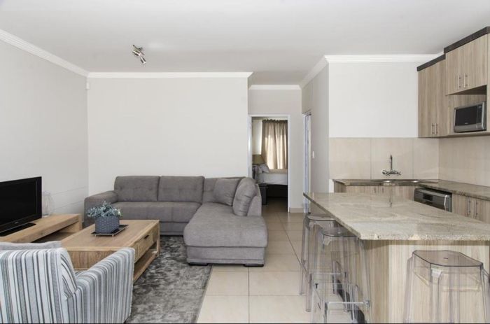 For Sale: Pioniers Park Apartment with private courtyard, close to UNAM and amenities.