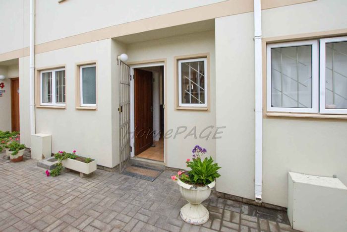 Property #2138036, Townhouse for sale in Swakopmund Central