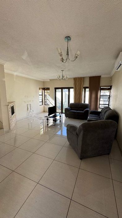 Property #2399250, Townhouse For Sale in Klein Windhoek
