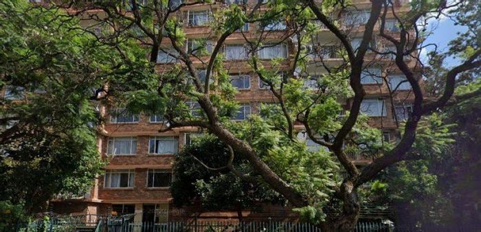 Newly Renovated Apartment in Sunnyside: 3 Bedrooms, Top Security, Prime Location