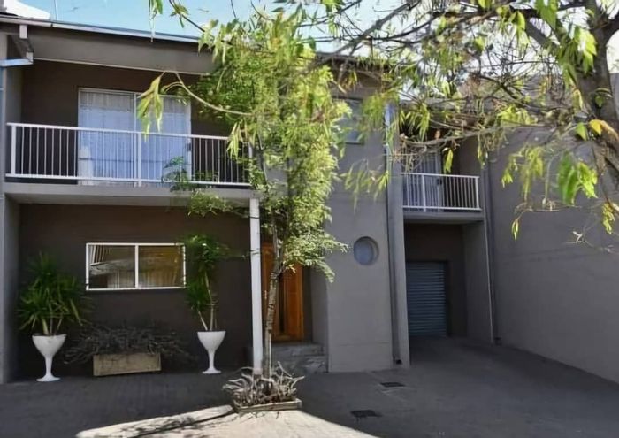 Property #2478468, Townhouse For Sale in Klein Windhoek