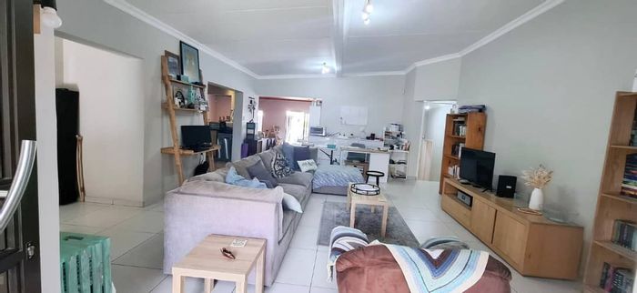 Property #2428679, House For Sale in Kleine Kuppe