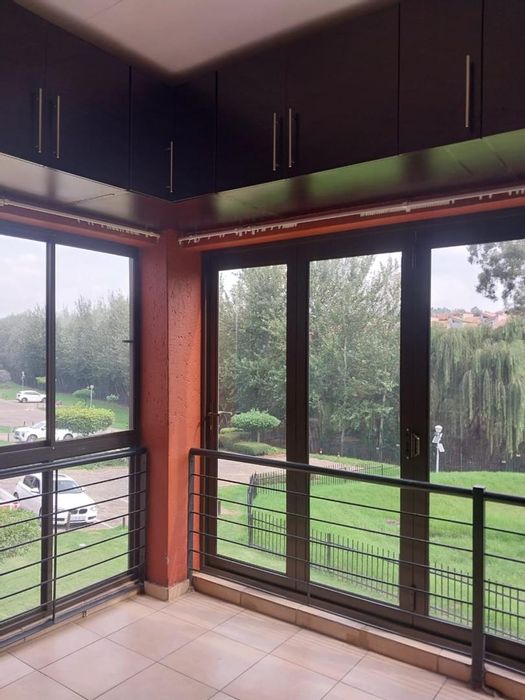 Honeydew Manor Apartment For Sale: 2 Bedrooms, Enclosed Balcony, Near Shopping and Schools.