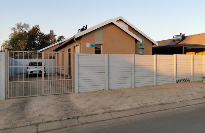 House For Sale in Sky City: 3 beds, 2 baths, solar geyser, prepaid electricity.