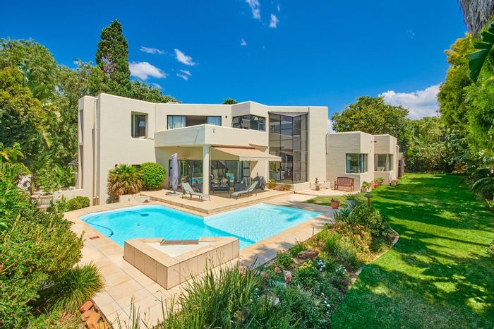 Stylish Fourways Gardens House for Sale: Open Plan Living, Pool, Large Garden!