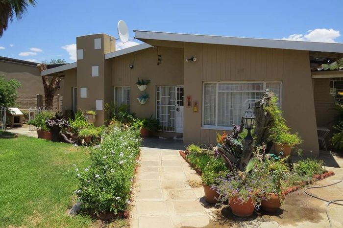 Property #2424179, House For Sale in Okahandja Central