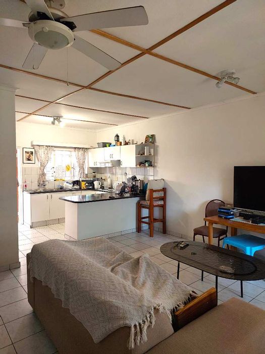 Property #2252914, Townhouse For Sale in Hochlandpark