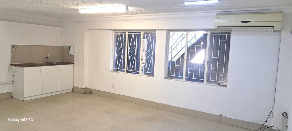 Windhoek, Southern Industrial, Office