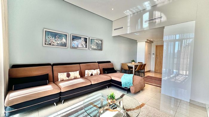 Umhlanga Rocks Central Apartment To Rent: 2 beds, sea views, pool, secure parking.