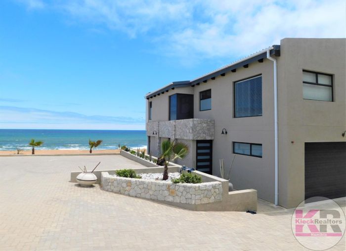 Property #2102290, Apartment for sale in Henties Bay
