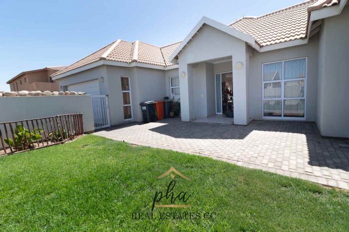 Property #2255983, House for sale in Swakopmund Ext 9