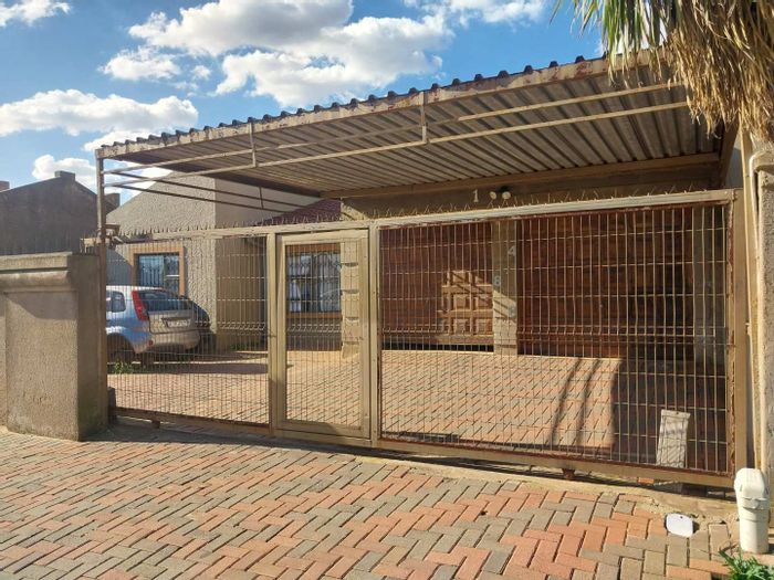 Property #2231875, House for sale in Spruit View