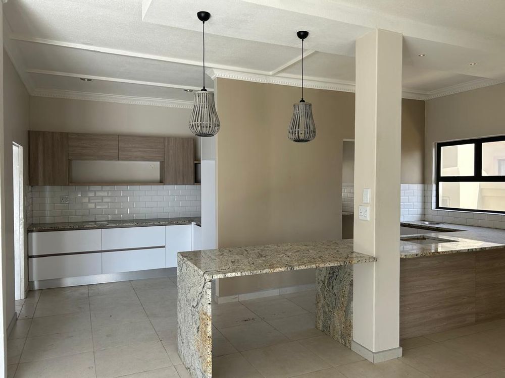 Kitchen with dining room area