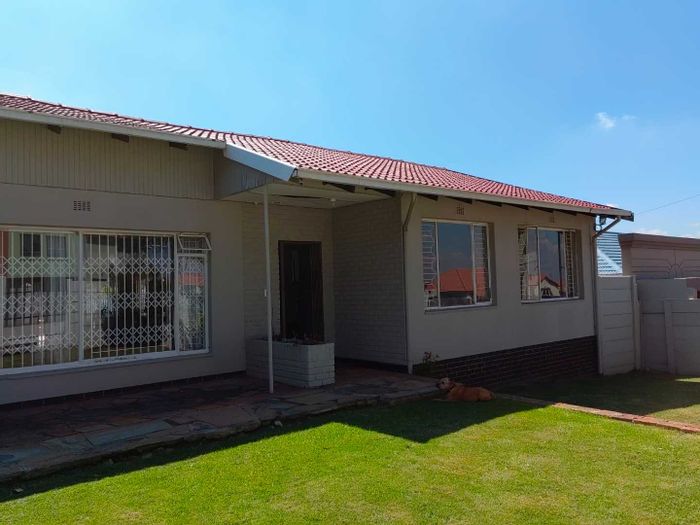 South Crest houses and clusters (9 properties)