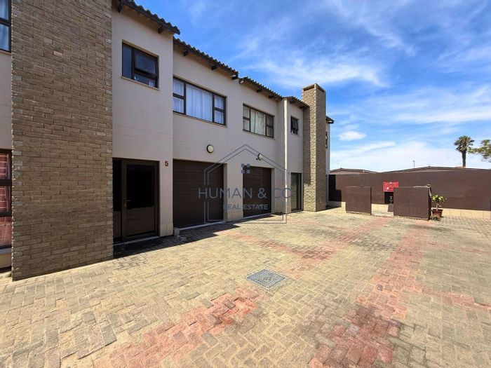 Property #2477628, Townhouse For Sale in Walvis Bay Central