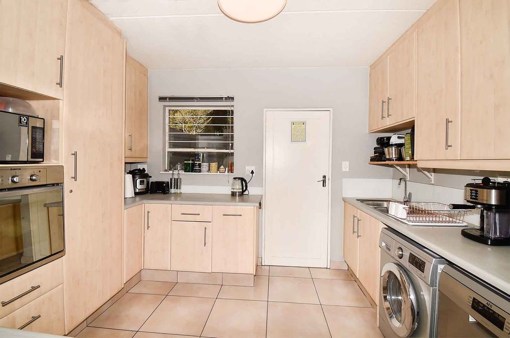 Well designed kitchen lay out