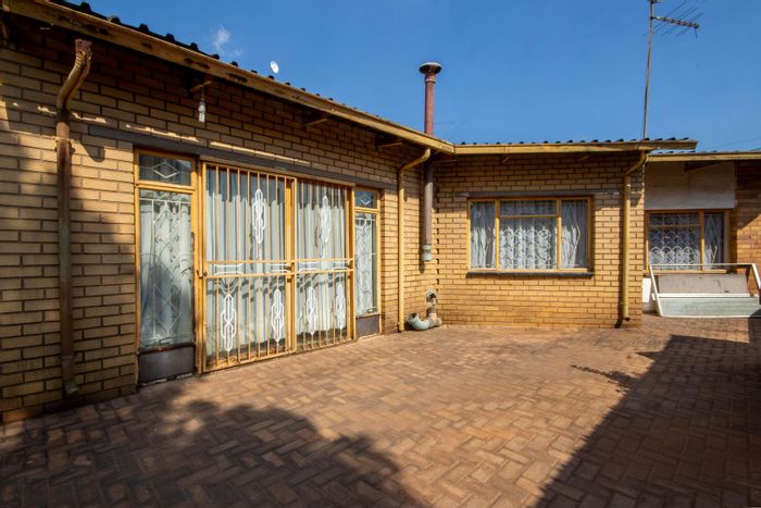 Property #2026980, House for sale in Actonville