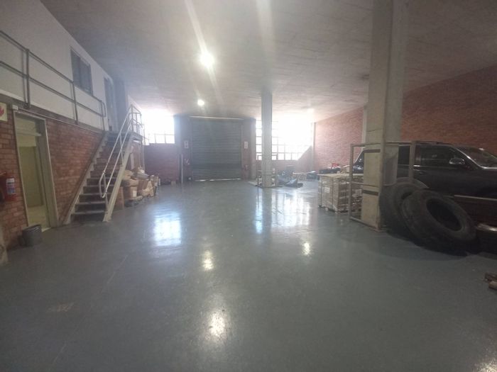 Property #2011556, Industrial rental monthly in New Germany