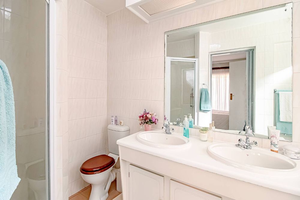 Double basin plus walk in shower